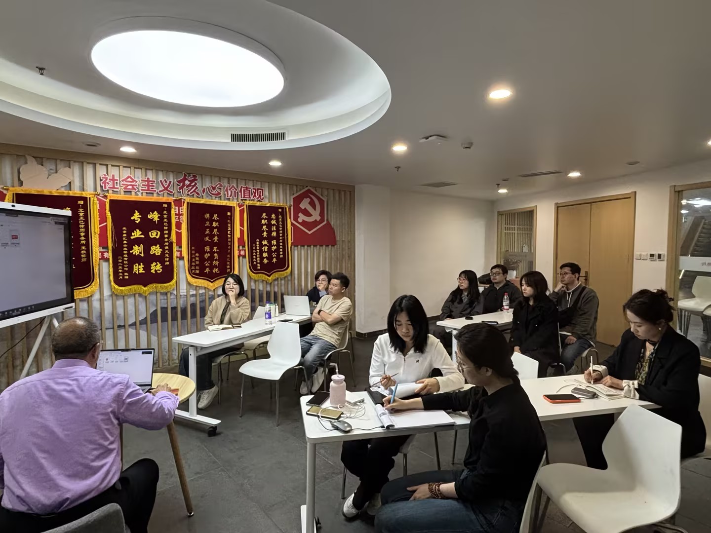 顾老师讲座.jpg